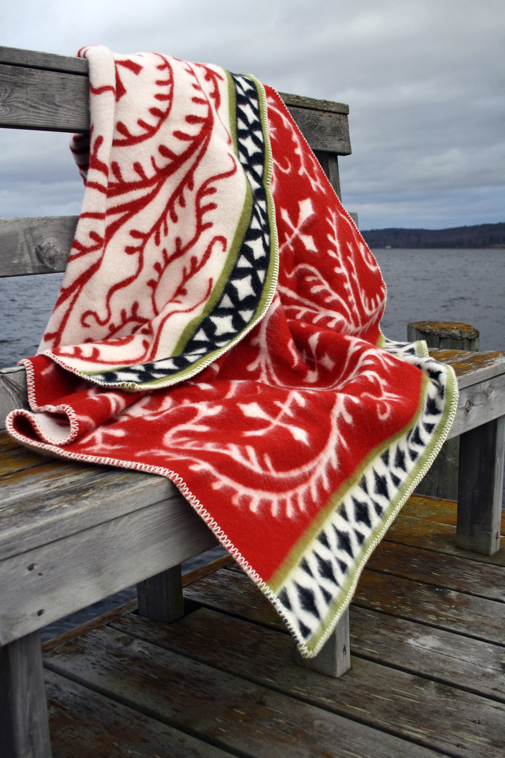 Wolldecke ALBERTUS rot | Schurwolldecken | Decken & Plaids | Wolldecken &  Wärmendes | skandica - Nordische Lebensart
